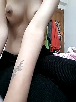 Snapshot of miss_raavy chatting on January 17, 2026, 4:10 pm miss raavy online show from January 17, 2026, 4:10 pm