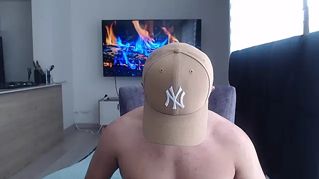 Snapshot of Auron_Demon01 chatting on November 16, 2025, 5:39 pm Auron Demon01 online show from November 16, 2025, 5:39 pm