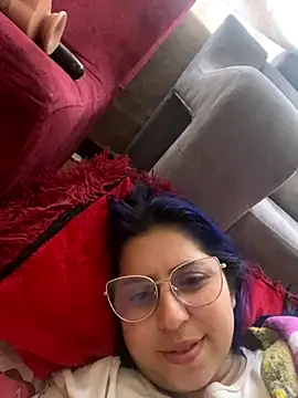 honeyviviss online show from September 9, 2025, 12:47 pm
