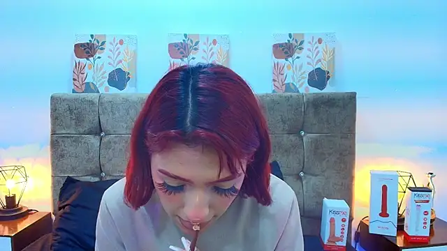 Dulce Bella  online show from October 1, 2025, 7:40 pm