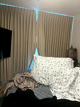 gardenxrose online show from October 2, 2025, 3:43 am