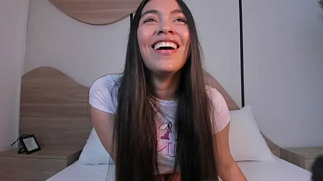 Snapshot of allie_bruce chatting on January 15, 2026, 2:26 am allie bruce online show from January 15, 2026, 2:26 am