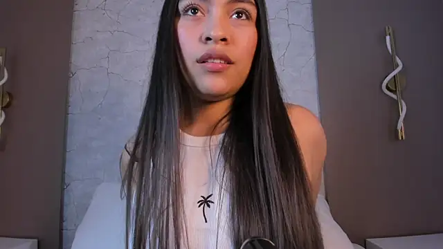 Snapshot of allie_bruce chatting on December 22, 2025, 2:22 am allie bruce online show from December 22, 2025, 2:22 am