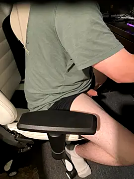 Snapshot of LilBadBoy_99 chatting on October 24, 2025, 6:29 pm LilBadBoy 99 online show from October 24, 2025, 6:29 pm