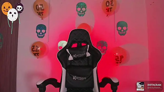 Nickyblazze  online show from October 31, 2025, 2:35 pm