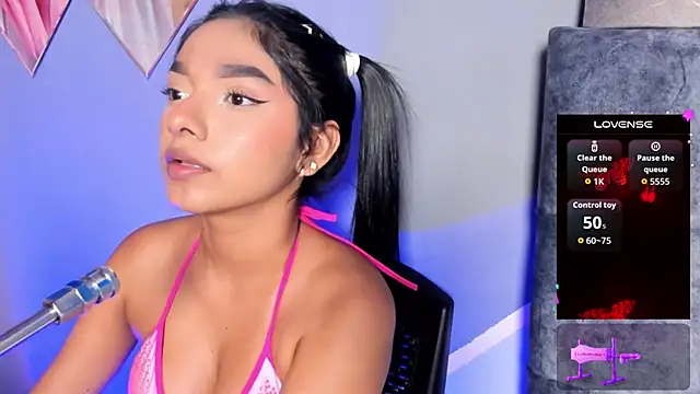 Snapshot of lau-hot chatting on October 5, 2025, 1:35 pm lau-hot online show from October 5, 2025, 1:35 pm