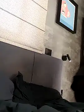 Snapshot of KstnSrg19 chatting on November 22, 2025, 2:49 pm KstnSrg19 online show from November 22, 2025, 2:49 pm