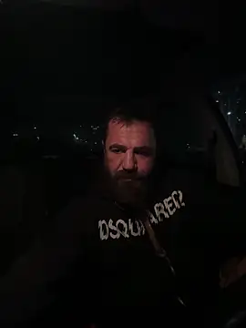 Snapshot of KstnSrg19 chatting on December 2, 2025, 11:06 pm KstnSrg19 online show from December 2, 2025, 11:06 pm