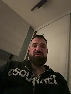 Snapshot of KstnSrg19 chatting on February 5, 2026, 10:16 pm KstnSrg19 online show from February 5, 2026, 10:16 pm