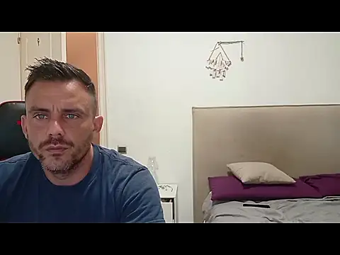 Captianamericablue online show from September 19, 2025, 9:41 pm