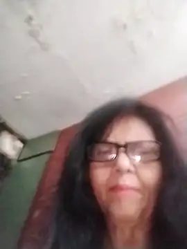 tishaluck29 online show from September 10, 2025, 6:29 pm