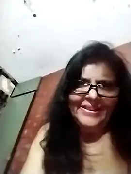 tishaluck29 online show from September 14, 2025, 1:28 am