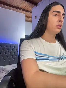 lola diez online show from March 26, 2026, 9:35 pm