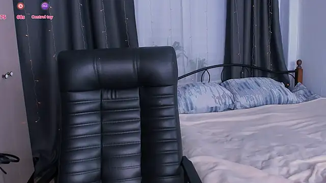 cutieskygirl  online show from October 22, 2025, 3:11 pm