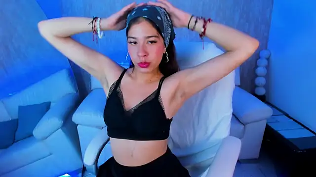 Snapshot of Eva_hells_ chatting on October 6, 2025, 8:31 pm Eva hells  online show from October 6, 2025, 8:31 pm