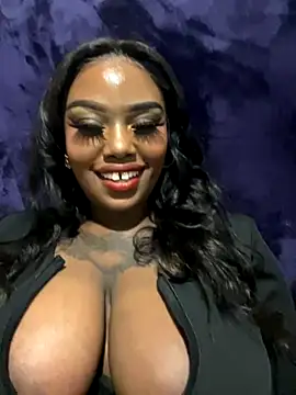 Snapshot of QUEEN_NOBUHLE_777 chatting on September 30, 2025, 3:34 am QUEEN NOBUHLE 777 online show from September 30, 2025, 3:34 am