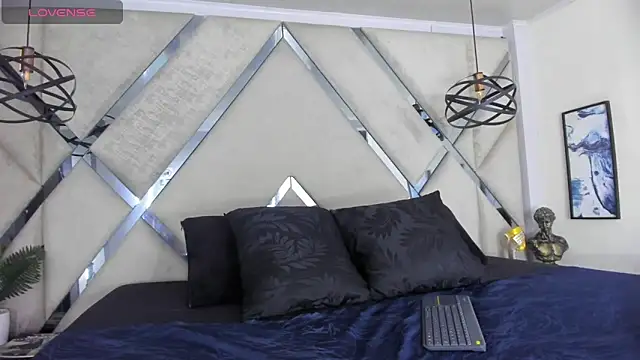 Snapshot of Lyra7_ chatting on September 22, 2025, 8:48 pm Lyra7  online show from September 22, 2025, 8:48 pm