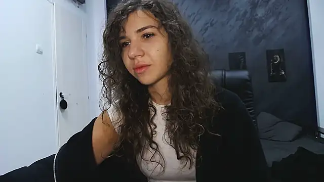 bigbuttjeny online show from September 23, 2025, 1:01 am