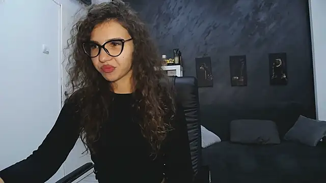 bigbuttjeny online show from October 5, 2025, 11:17 pm