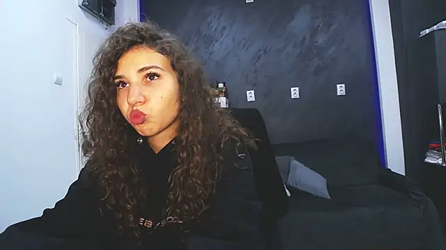 bigbuttjeny online show from September 20, 2025, 10:26 pm