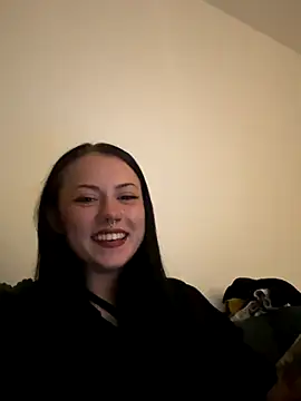 SamiraSchulz online show from September 12, 2025, 6:40 pm
