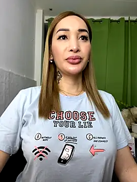 Snapshot of toni_0601 chatting on October 13, 2025, 3:41 am toni 0601 online show from October 13, 2025, 3:41 am