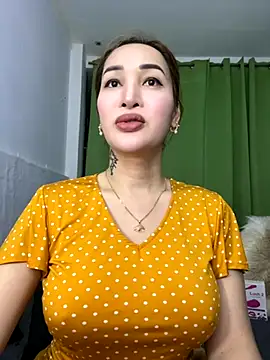 Snapshot of toni_0601 chatting on October 6, 2025, 2:46 am toni 0601 online show from October 6, 2025, 2:46 am