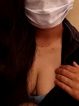 Snapshot of the_saavi chatting on November 28, 2025, 8:25 am the saavi online show from November 28, 2025, 8:25 am