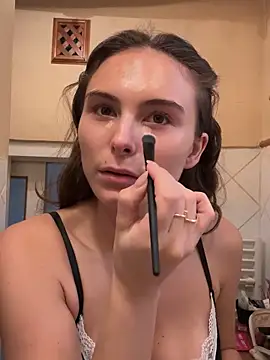 Snapshot of SophiiaStarr chatting on October 3, 2025, 12:17 pm SophiiaStarr online show from October 3, 2025, 12:17 pm