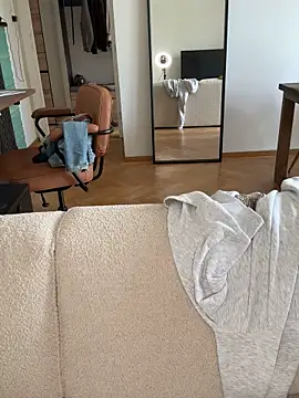 Snapshot of SophiiaStarr chatting on September 18, 2025, 12:19 pm SophiiaStarr online show from September 18, 2025, 12:19 pm