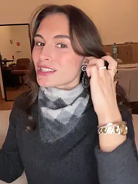 SophiiaStarr online show from December 16, 2025, 7:29 pm