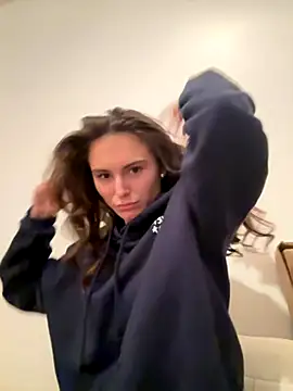 Snapshot of SophiiaStarr chatting on October 23, 2025, 5:55 pm SophiiaStarr online show from October 23, 2025, 5:55 pm