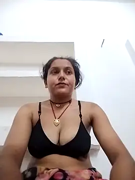 Sonam shinde online show from April 3, 2026, 9:21 pm