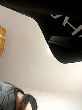 smgirls online show from November 1, 2025, 9:14 am