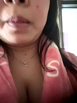 smgirls online show from December 14, 2025, 11:16 am