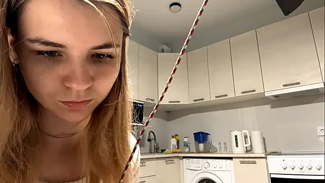 Denni Spilber online show from October 11, 2025, 3:24 pm