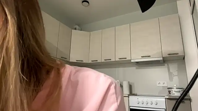 Denni Spilber online show from October 7, 2025, 5:14 pm