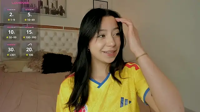 Snapshot of Zoe_Xra chatting on June 17, 2026, 8:30 pm Zoe Xra online show from June 17, 2026, 8:30 pm