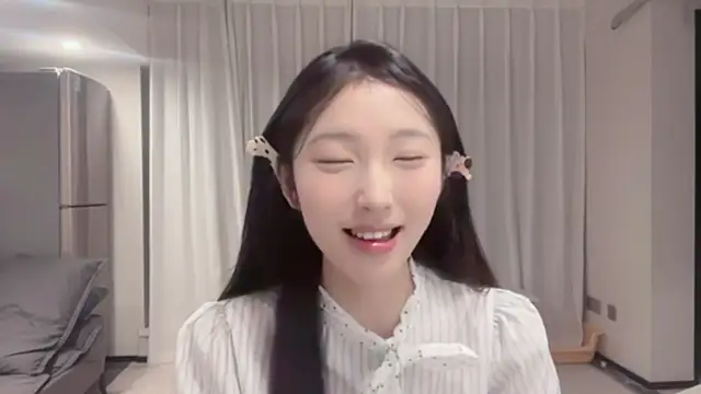 Snapshot of ZhaoZhao-ZM chatting on September 22, 2025, 1:28 pm ZhaoZhao-ZM online show from September 22, 2025, 1:28 pm