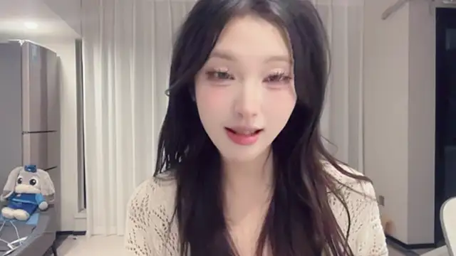 Snapshot of ZhaoZhao-ZM chatting on September 12, 2025, 2:06 pm ZhaoZhao-ZM online show from September 12, 2025, 2:06 pm