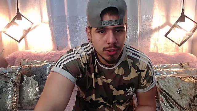 Snapshot of thiago_bos chatting on September 25, 2025, 11:49 am thiago bos online show from September 25, 2025, 11:49 am