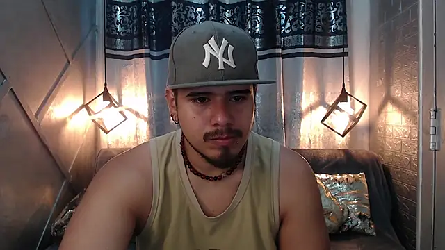 Snapshot of thiago_bos chatting on September 26, 2025, 11:28 am thiago bos online show from September 26, 2025, 11:28 am