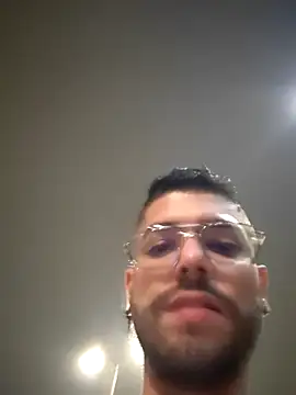 Snapshot of DanteWinter chatting on December 21, 2025, 1:19 am DanteWinter online show from December 21, 2025, 1:19 am