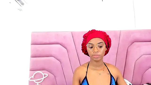 MarianRosse online show from October 12, 2025, 7:48 pm