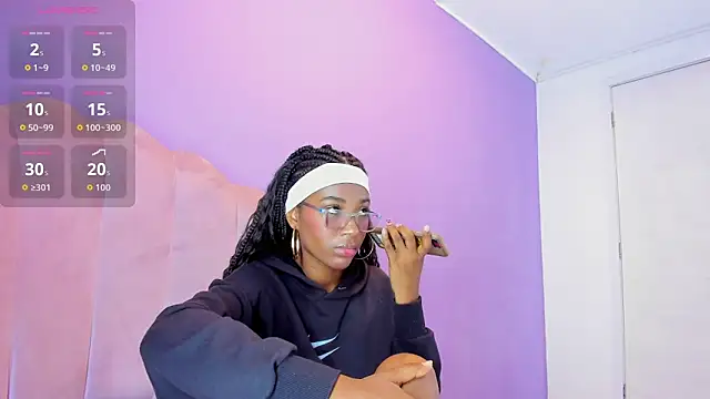 MarianRosse online show from October 3, 2025, 9:05 pm