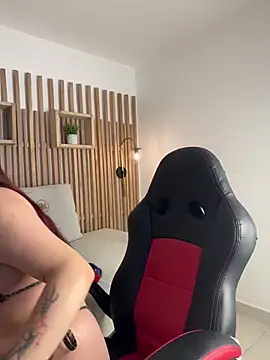 emma cleir online show from October 1, 2025, 7:40 pm