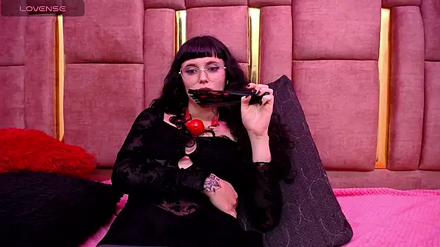 XBODTRIIPX online show from October 4, 2025, 4:30 pm