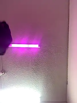 XBODTRIIPX online show from December 20, 2025, 4:15 am