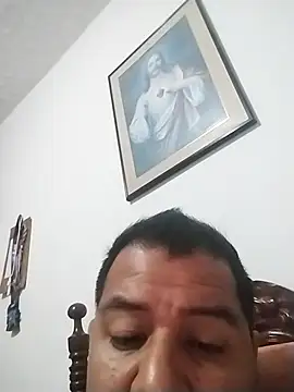 latinblack16 online show from October 9, 2025, 3:07 am