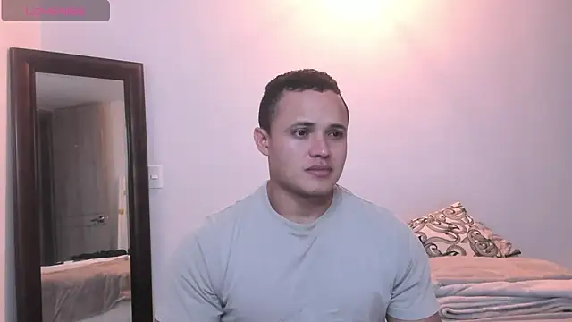 Snapshot of KingLevi01 chatting on September 21, 2025, 2:39 am KingLevi01 online show from September 21, 2025, 2:39 am